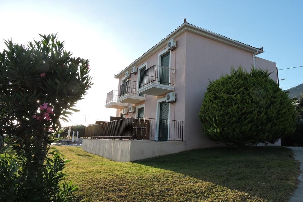 Aristomenis Studios Vlachata Exterior photo